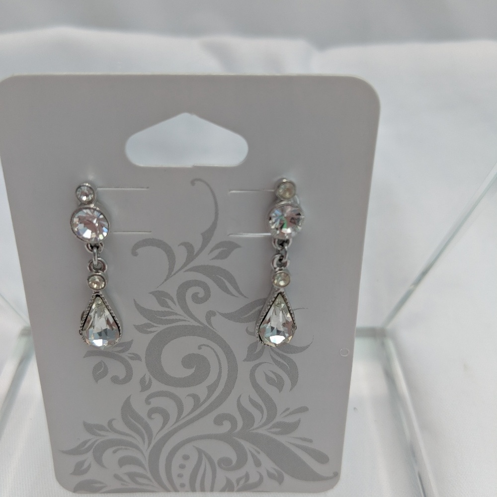Teardrop earrings